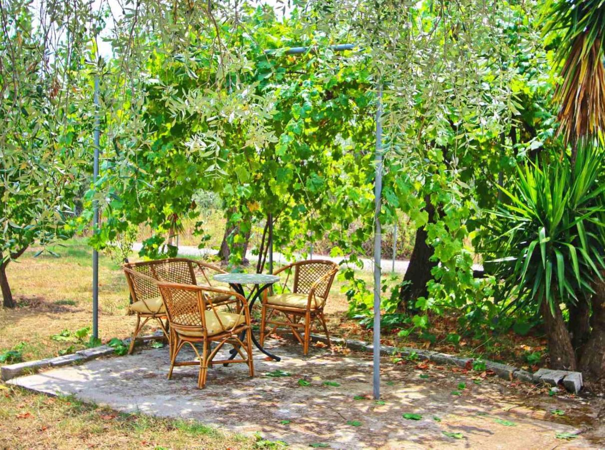 Panos House Apartment Koinira Exterior foto